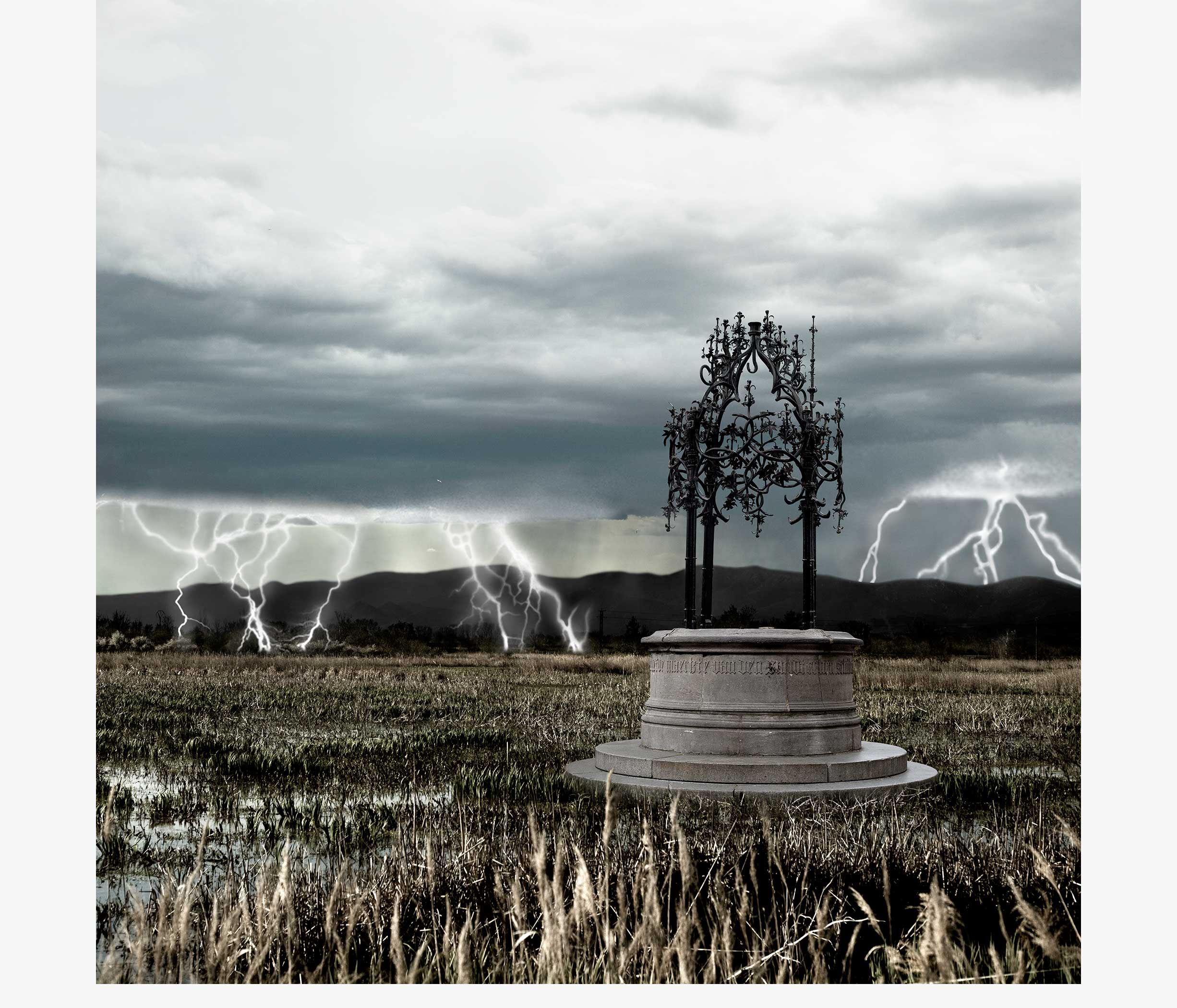 mysterious thunder for the odd scenery photo serie