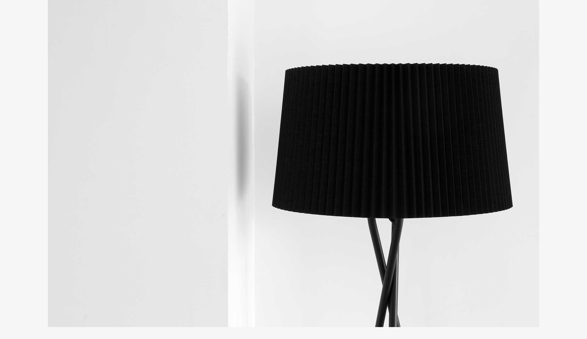 Private home - details lamp